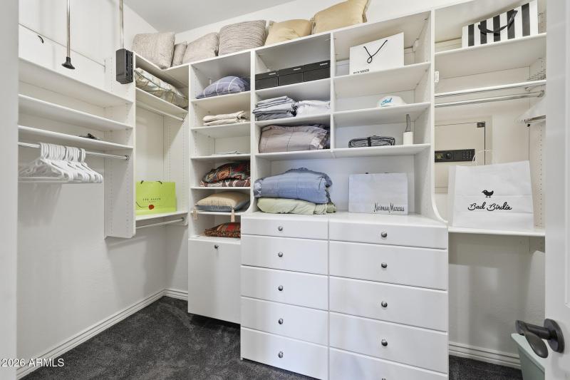 Walk-in Closet