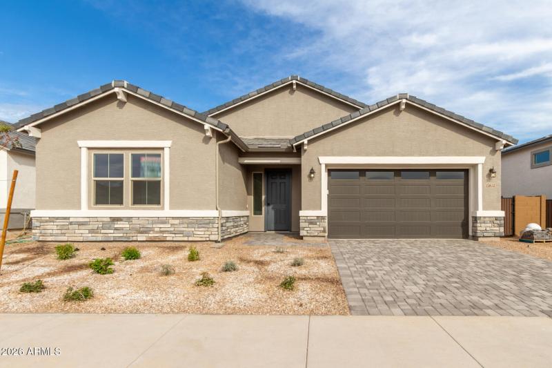 02 - Desert Hollow 15832