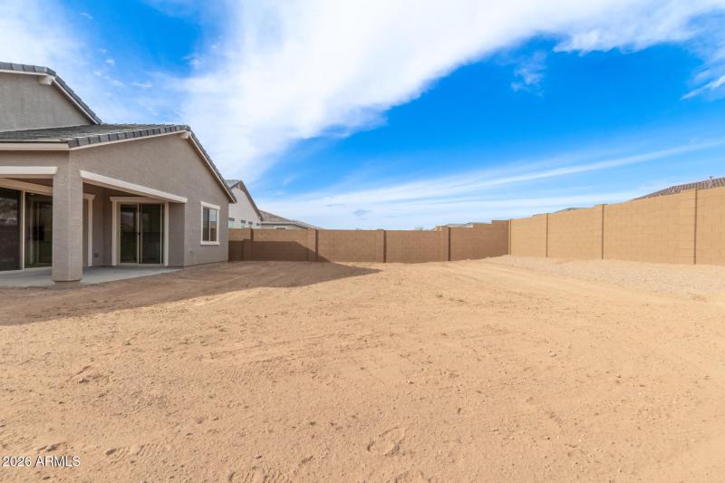 33 - Desert Hollow 15832
