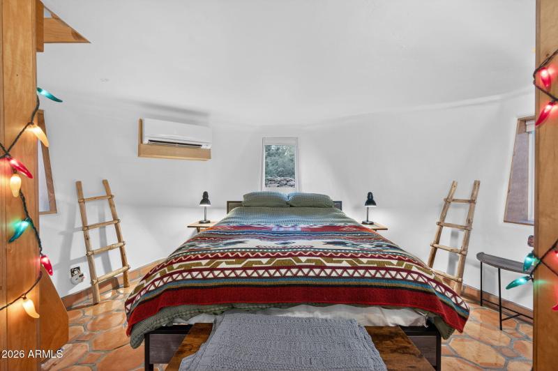 Guest house lower bedroom