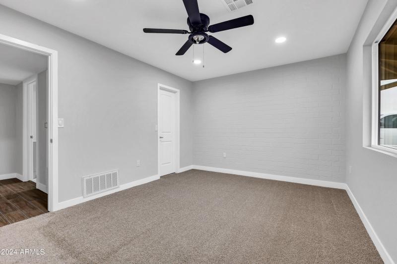 10602 W Cumberland Dr-22