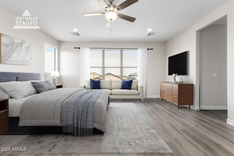 PRIMARY BDRM (VIRTUALLY STAGED)