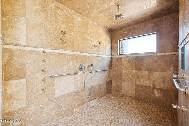 Steam shower with multi sprays