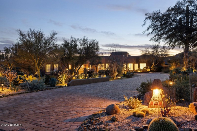 Incredibe lighting at night