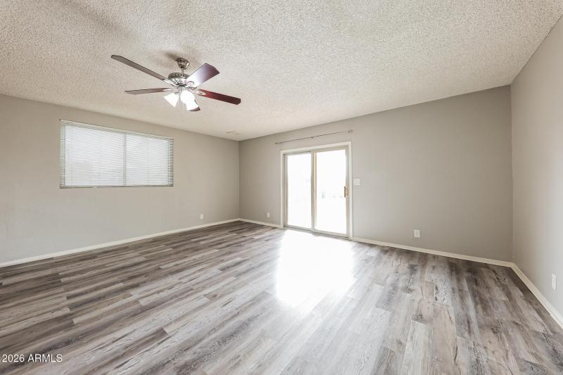 007-photo-living-room-15112934