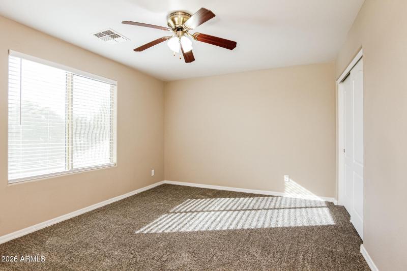 014-photo-bedroom-15036948