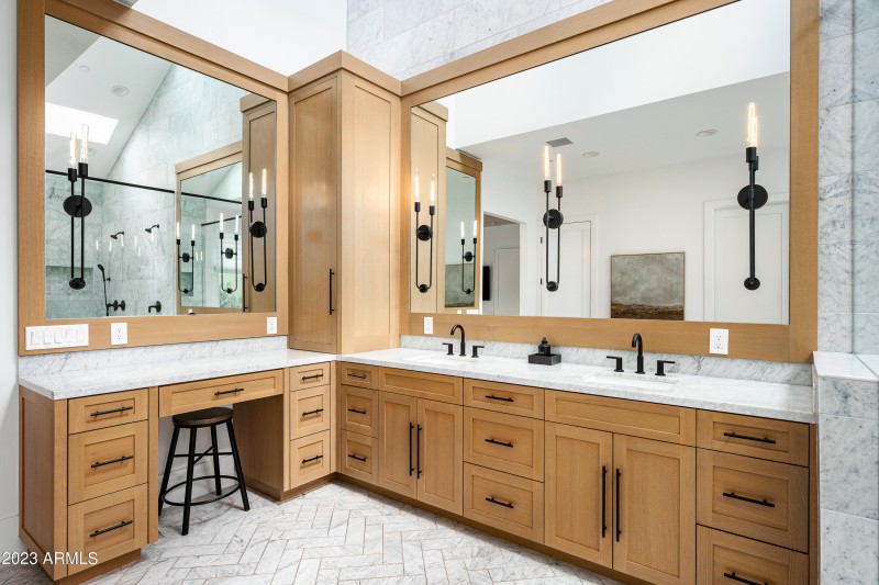 8144 E Del Barquero Dr-37