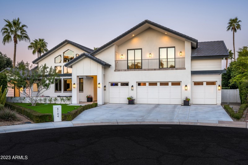 8144 E Del Barquero Dr-1