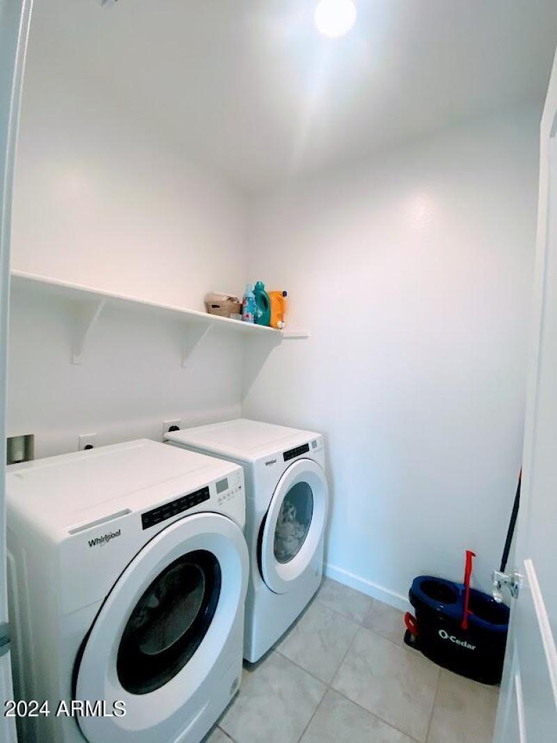 AGUAYO DR Laundry Room