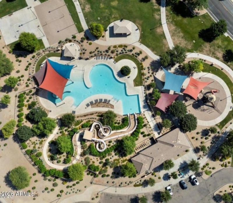 Community Water Park For Family To Enjoy