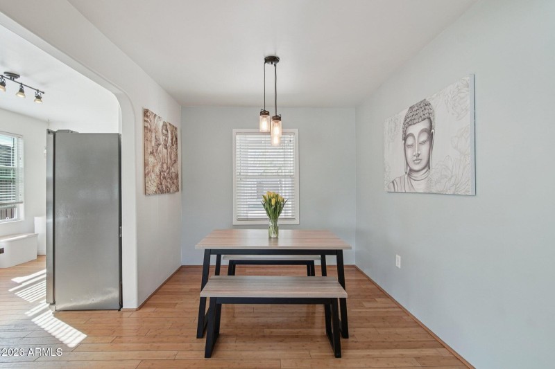 9-web-or-mls-N Mitchell St-S2701-009