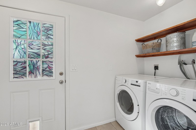 22-web-or-mls-N Mitchell St-S2701-022