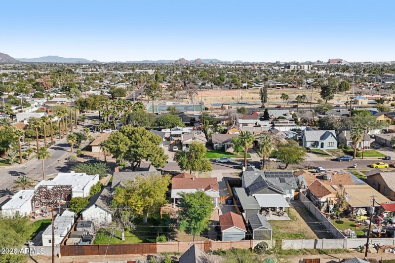 48-web-or-mls-N Mitchell St-S2701-048