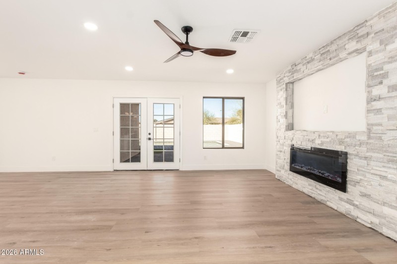 12 - Dove Hollow 5302