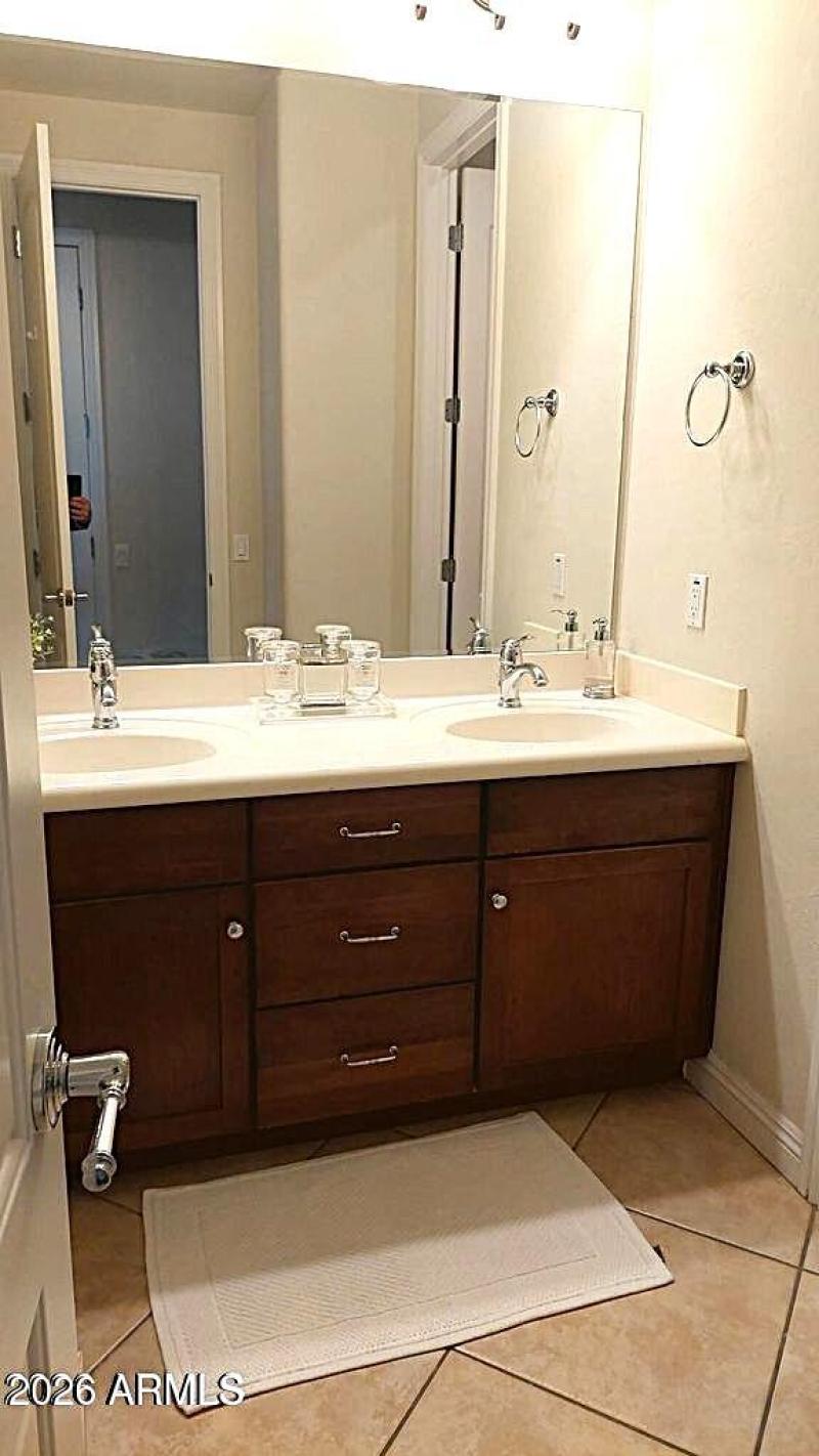 guest bath 1