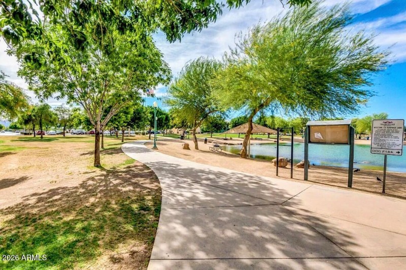 13830 W Fargo Dr (33)