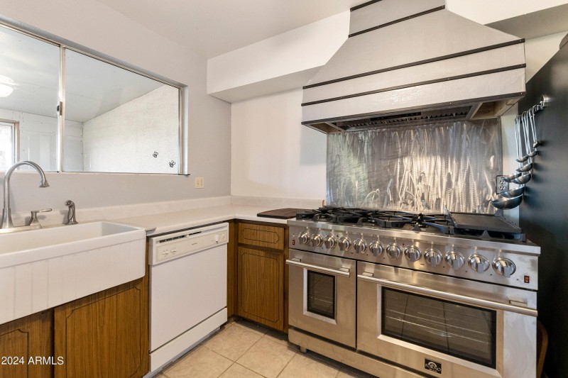 Commercial Grade Cooktop/Oven