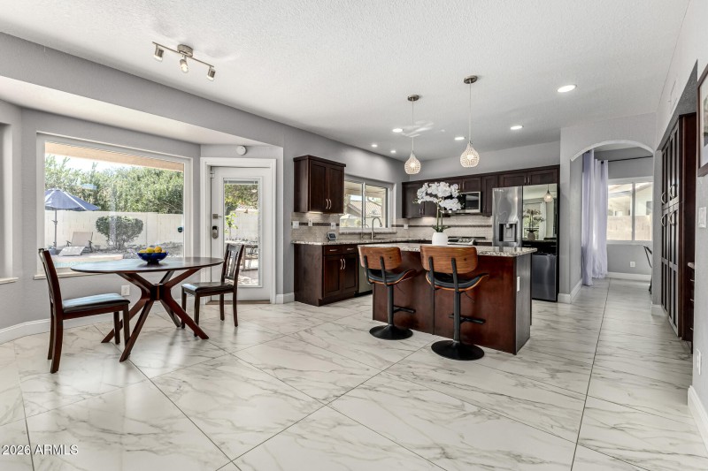 Kitchen / Breakfast nook
