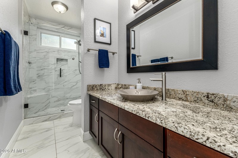 Downstairs Bathroom - Bathroom 3