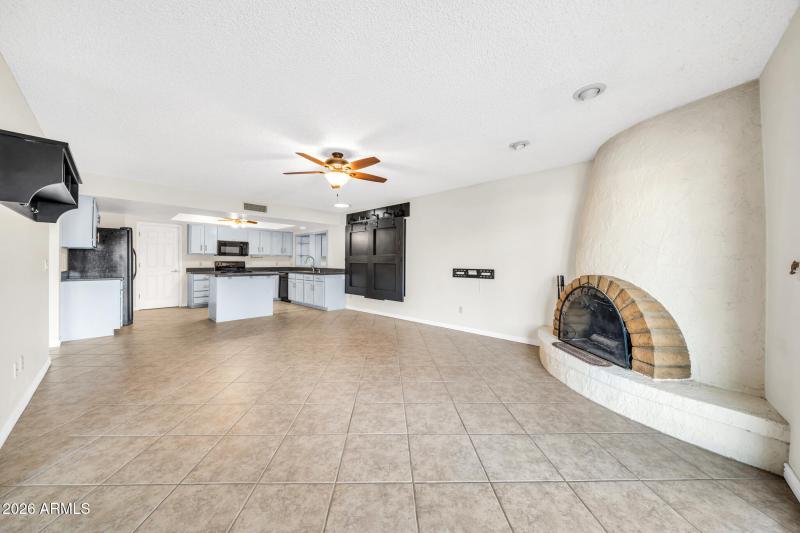 3033 W Kathleen Rd-11_(2048)
