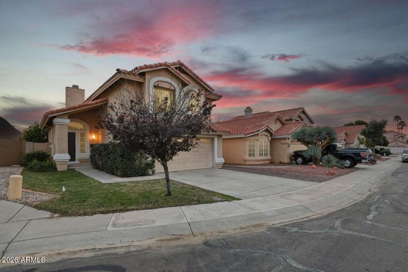 3-web-or-mls-7505 W Kristal Way Glendale