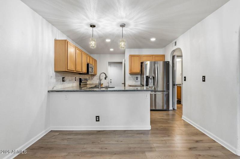 19-web-or-mls-7505 W Kristal Way Glendal