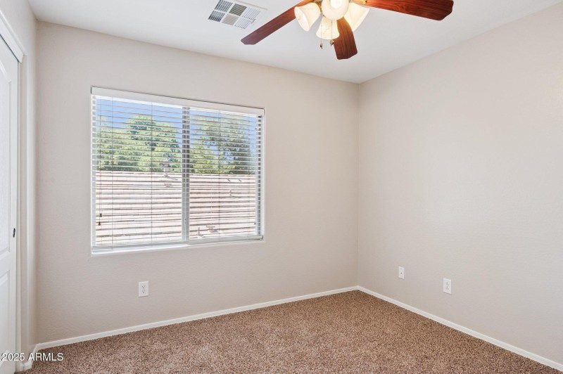 23-web-or-mls-3660-e-hyatt-ln