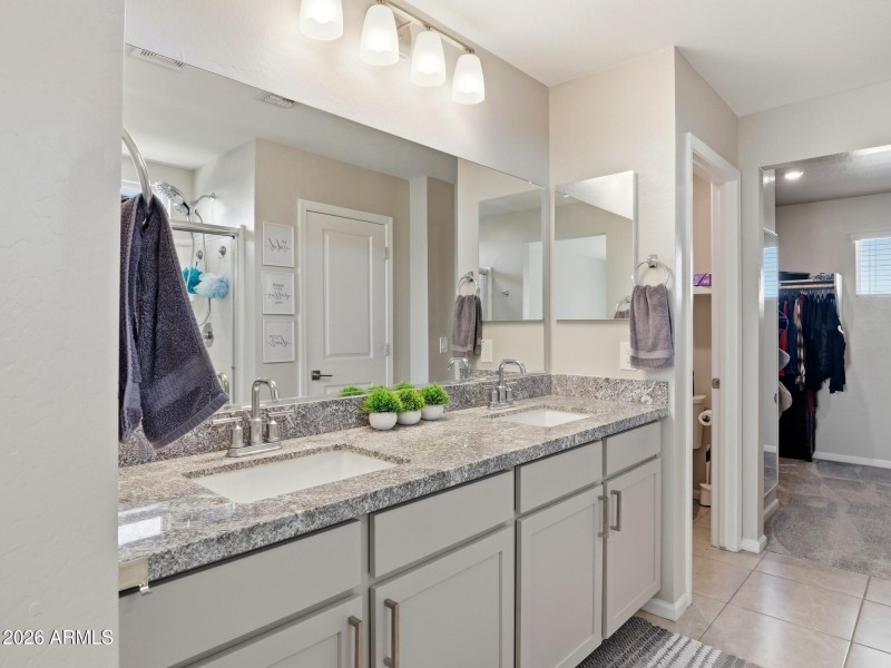 Primary Bath | Dual Sinks