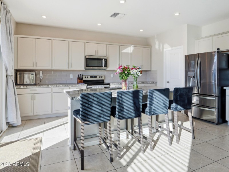 Kitchen | Large Island Seating