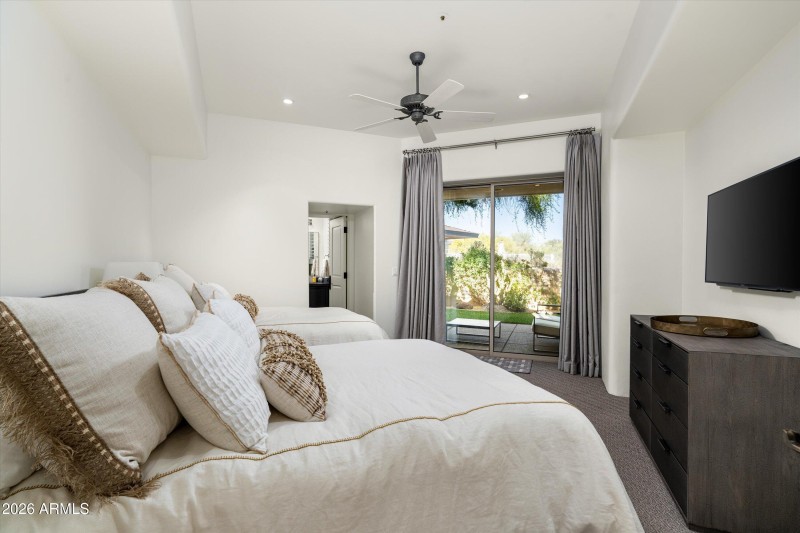 35-10641 e Tamarisk way (35 of 65)