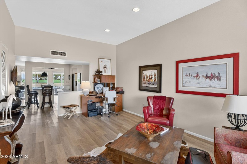 7-web-or-mls-22- N Cameo Dr