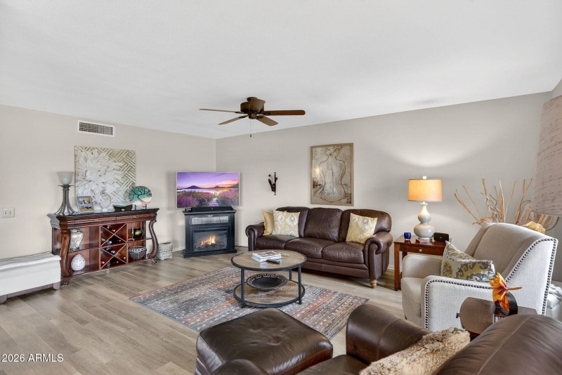 8-web-or-mls-18- N Cameo Dr