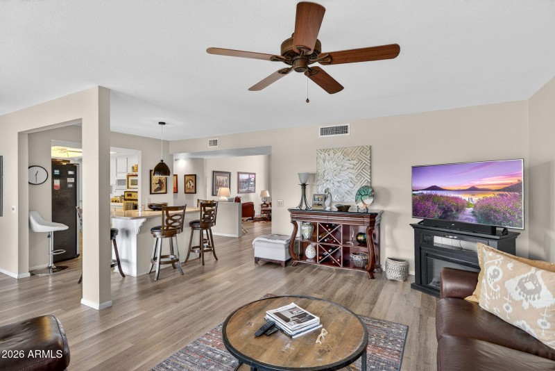 10-web-or-mls-20- N Cameo Dr