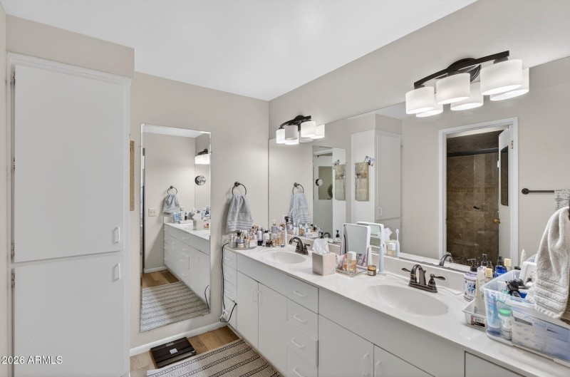 21-web-or-mls-09- N Cameo Dr