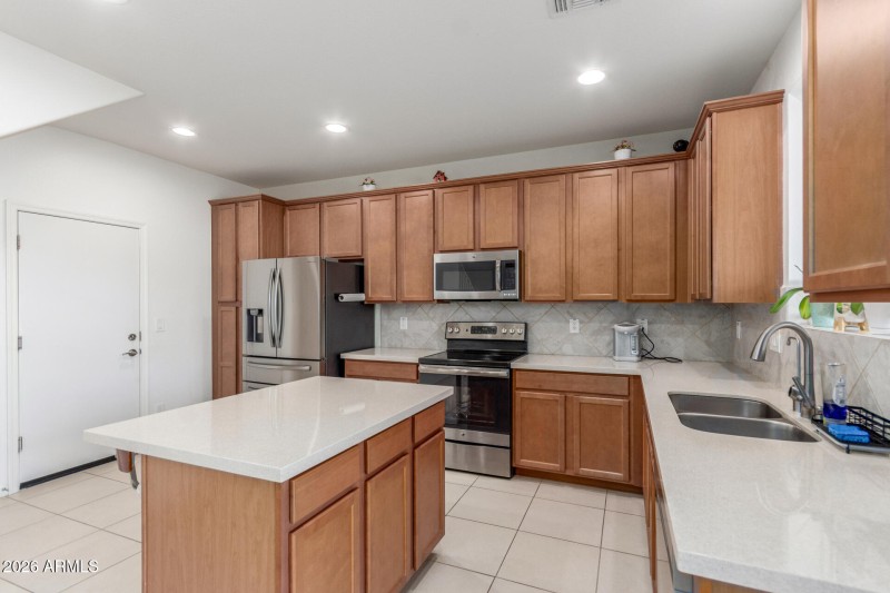 10162 E THEOREM DR, Mesa - Kitchen