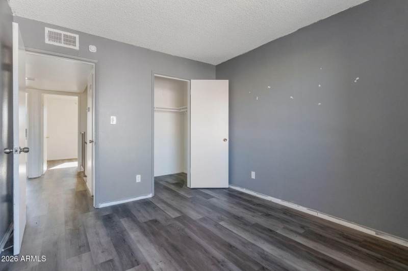 13-web-or-mls-QP-8559