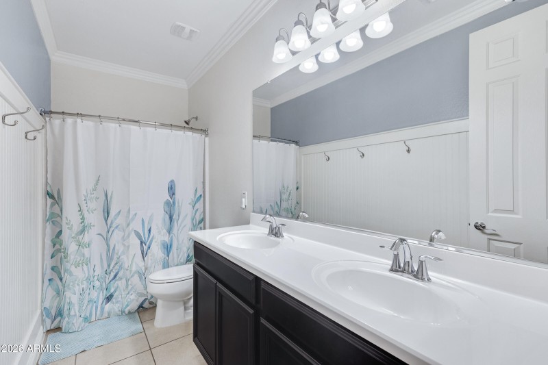 123 W Winterberry Ave-24