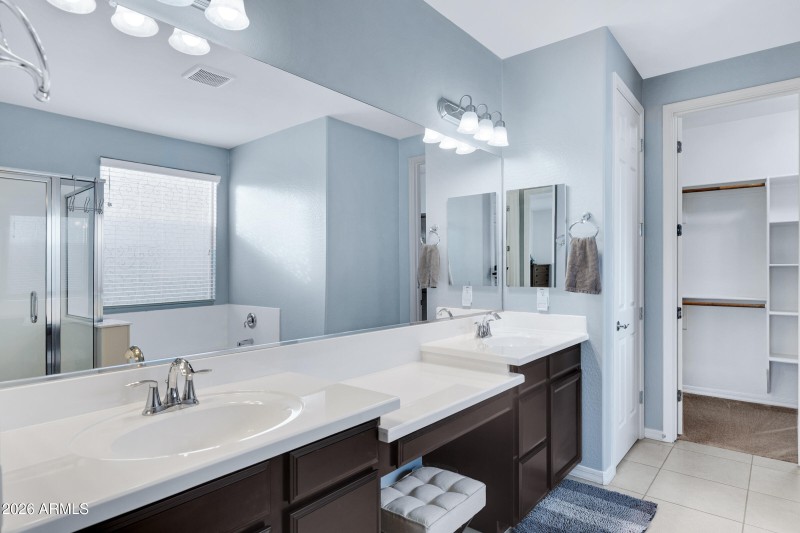 123 W Winterberry Ave-28