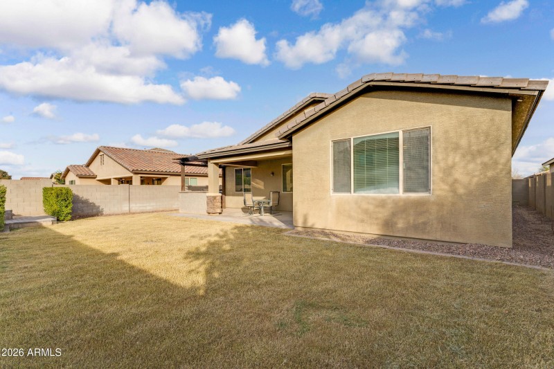 123 W Winterberry Ave-32