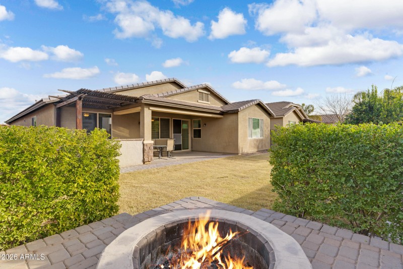 123 W Winterberry Ave-33