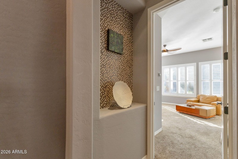 19-web-or-mls-Qp-4595