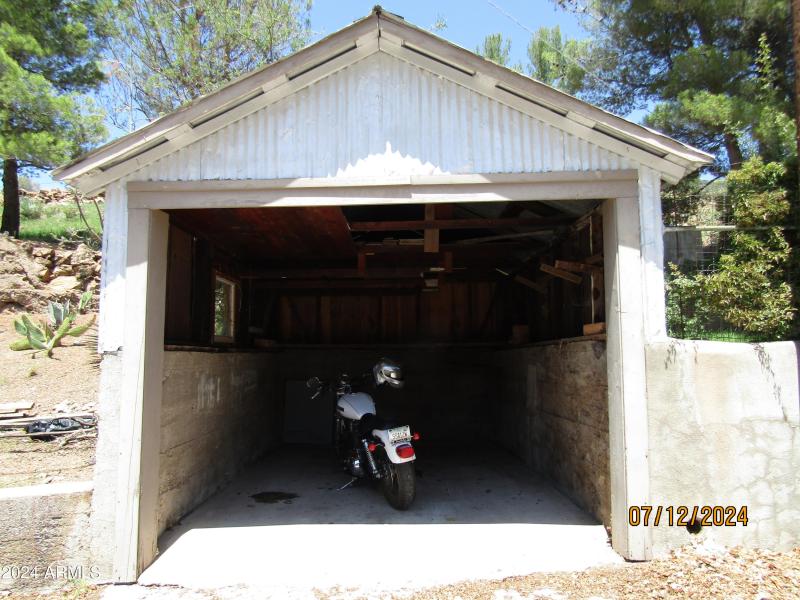 garage 1