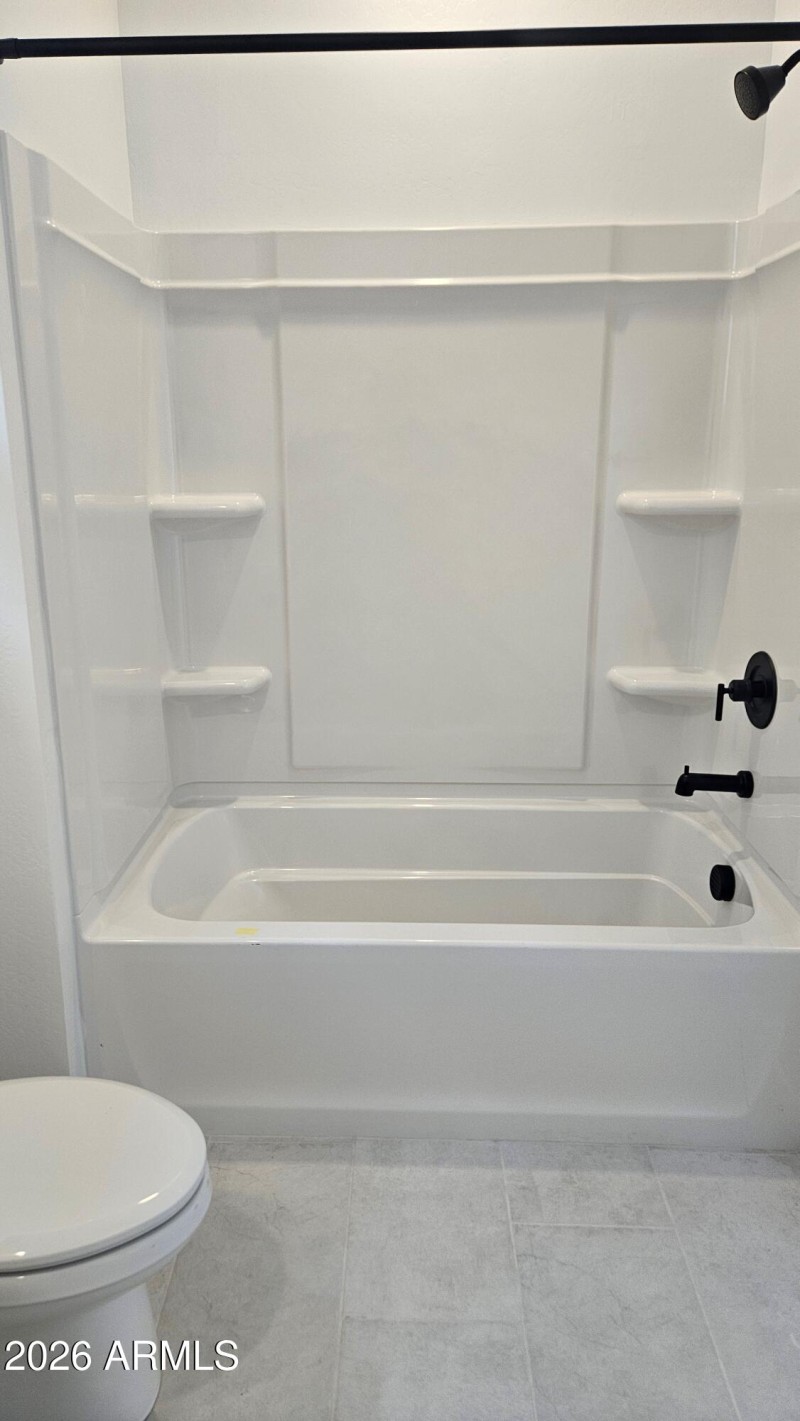 Hallway Bathroom Tub-Shower