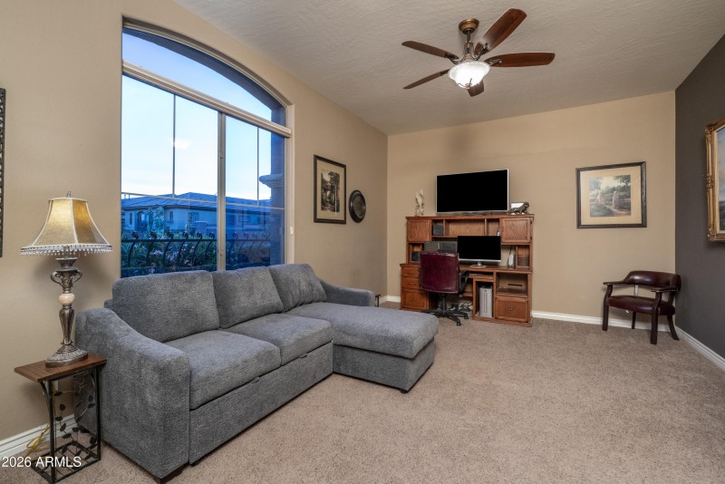 Bonus room / guest bedroom 4