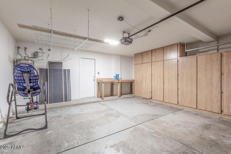 2 Car Garage with inside entrance, Garag