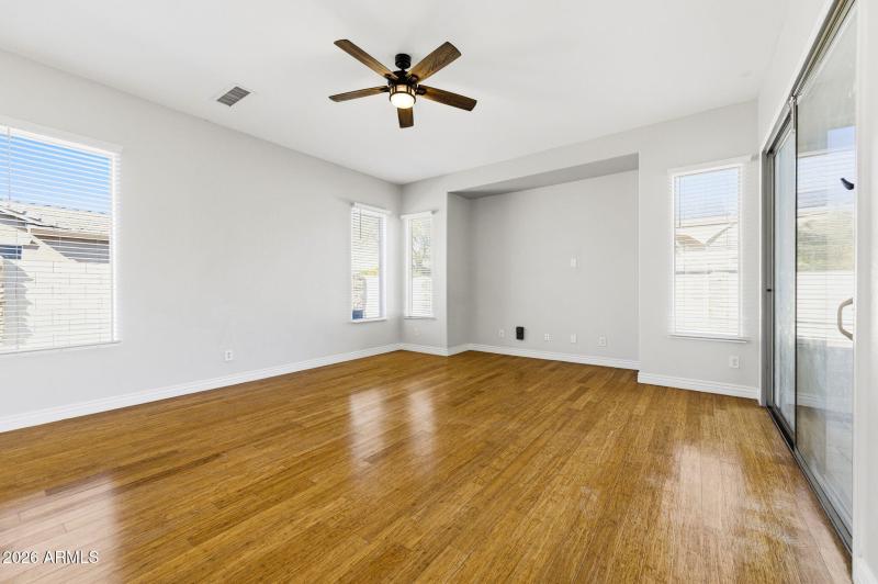 24-web-or-mls-44572 Granite Dr-24