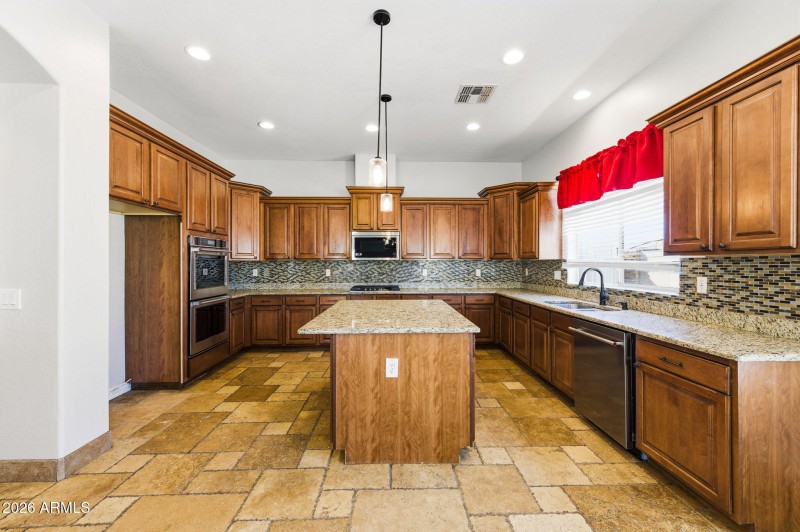 29-web-or-mls-44572 Granite Dr-29