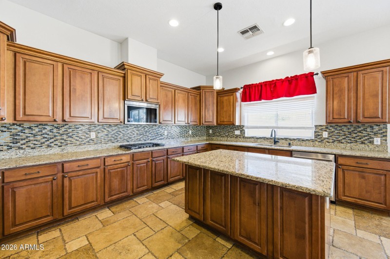 31-web-or-mls-44572 Granite Dr-31