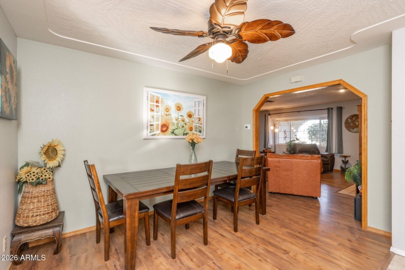 21-web-or-mls-1539-e-arrowhead-ln