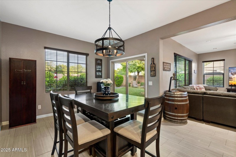 Open Dining & Kitchen Layout